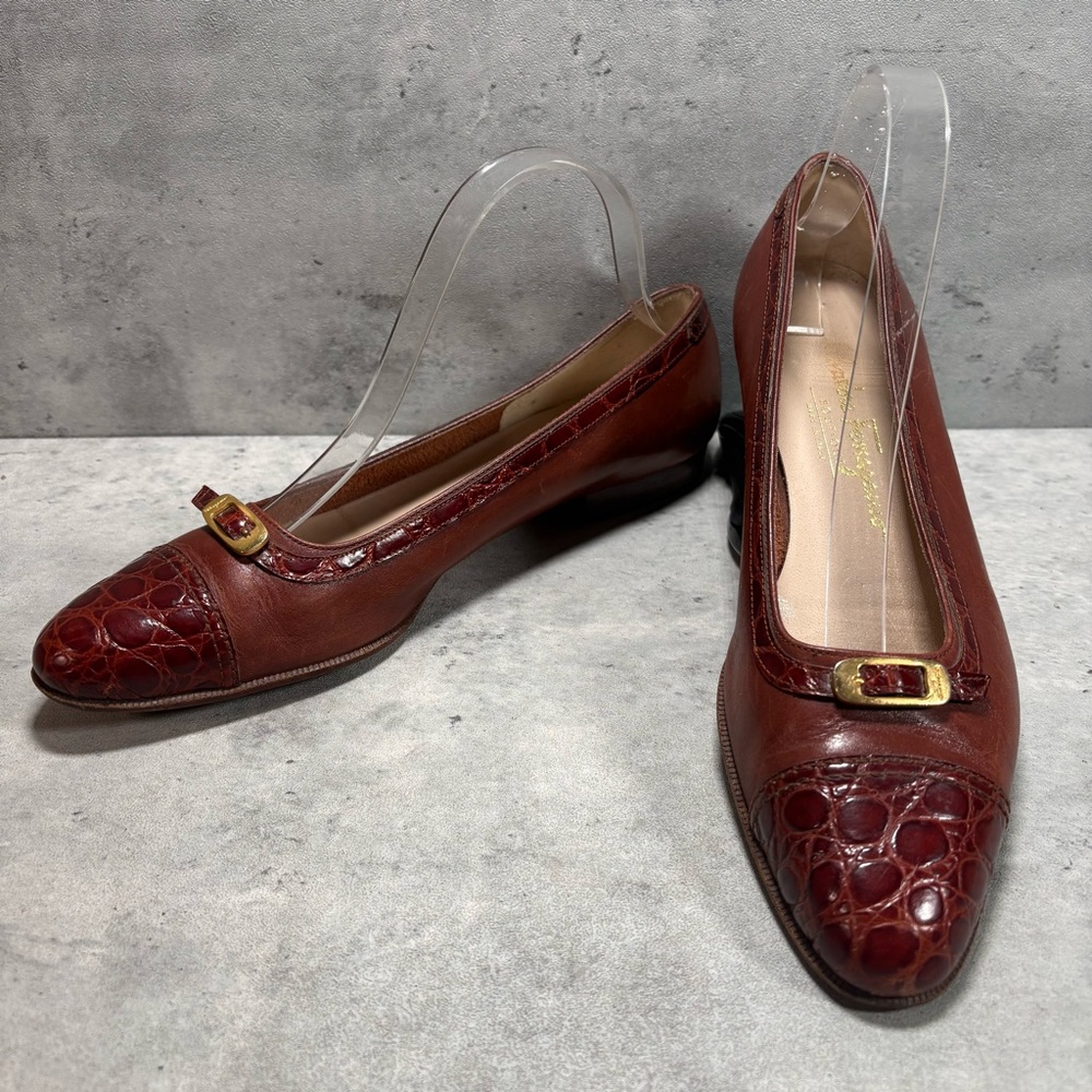SALVATORE FERRAGAMO BOUTIQUE Brown Alligator Leather Kitten Heels Shoes‎ Sz 8.5